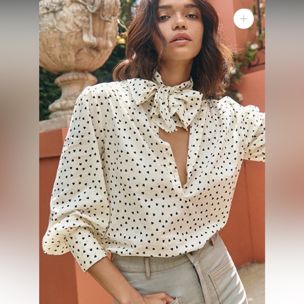 Burberry silk polka dots tie neck  top M 3/4 sleeves